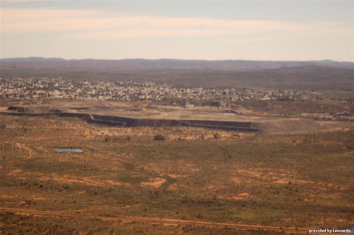 Oasis Motor Inn Broken Hill Exterior photo